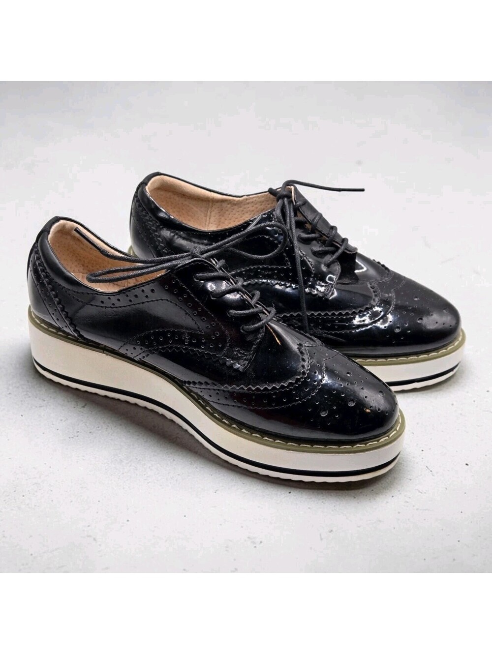 DADAWEN Women's Platform Oxford Shoes Wingtip Brogue Patent Leather Black Sz 38
